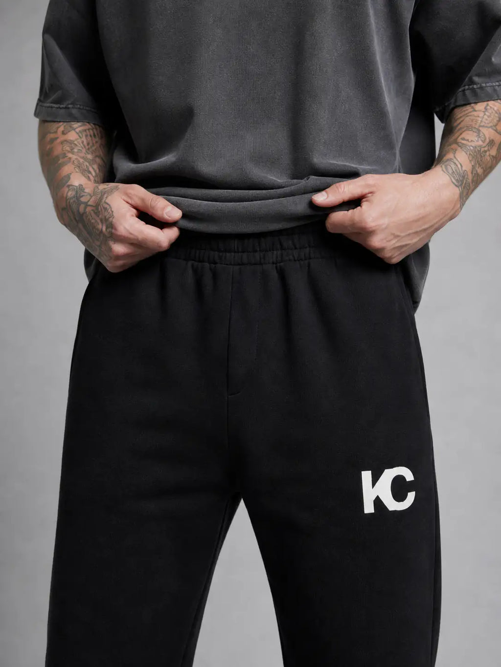 Heavy Sweatpants — Black